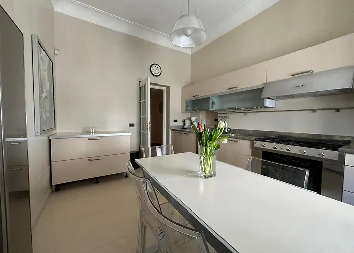 Apartment Moon Cove, Borghese Prestige Hideaway *