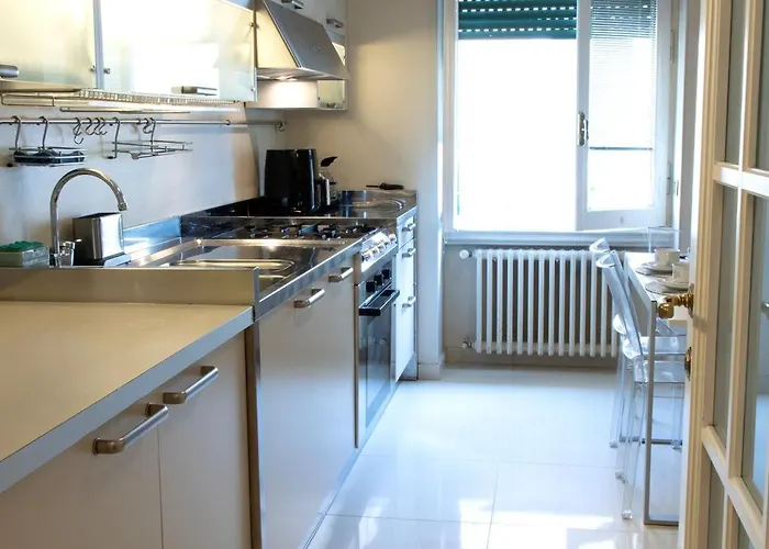 Moon Cove, Borghese Prestige Hideaway Rome