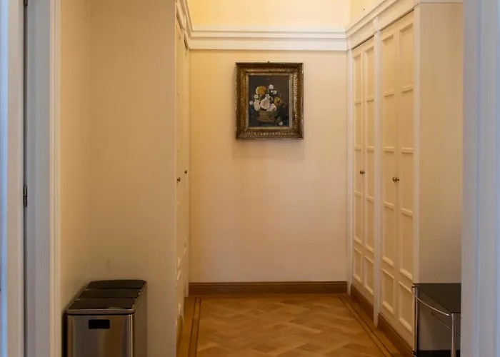 Moon Cove, Borghese Prestige Hideaway * Rome